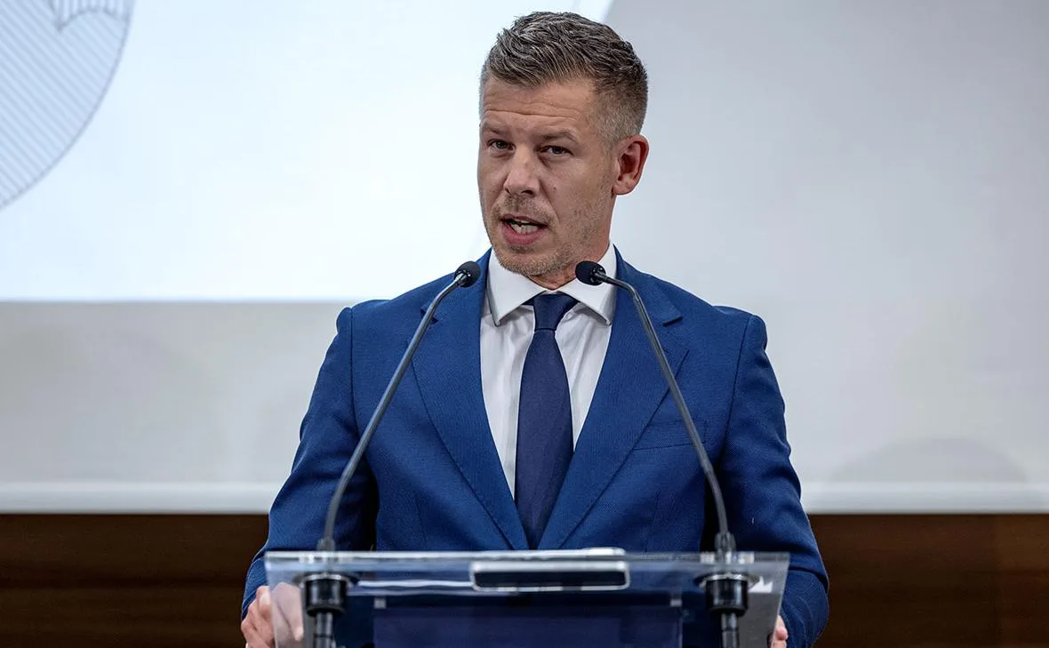 Мадьяр заявил, что Венгрия не может быстро отказаться от российской нефти