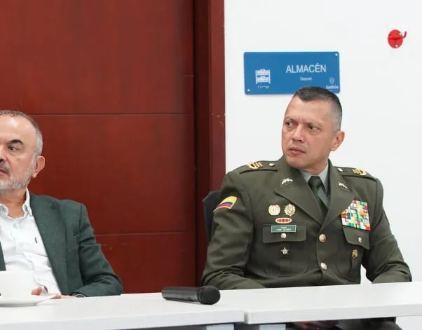 Coronel Jorge Delgado, apartado del esquema de seguridad de Abelardo de la Espriella, aseguró que hay un ‘complot’ en su contra: “Defenderé mi nombre”