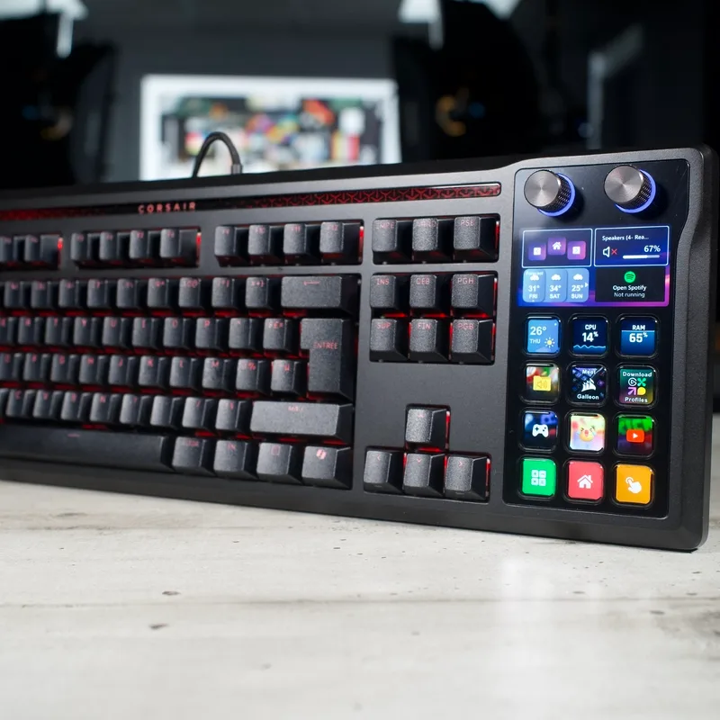 Test Corsair Galleon 100 SD : le clavier gaming mécanique au pavé numérique qui double comme Stream Deck