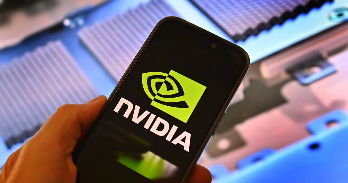 12,9 milliards de dollars : pourquoi Nvidia compte dépenser une fortune pour s’offrir Hugging Face, la pépite créée par trois Français