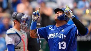 MLB: Salvador Pérez sigue incrementando su leyenda con un nuevo jonrón
