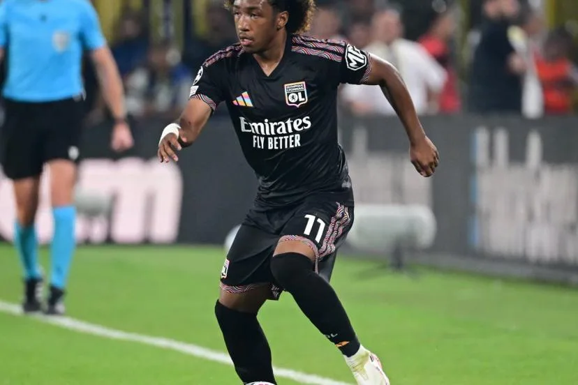 Avant un barrage retour crucial en Ligue des champions, l'OL met son mercato en stand-by dans le sens des départs