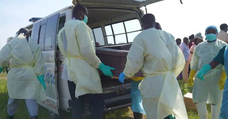 Epidemia de Ébola alastra-se a sétima província