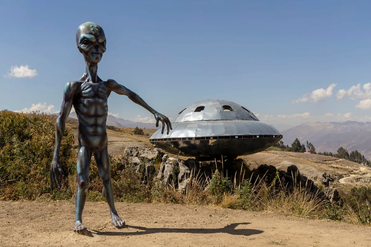 "Il n'y a rien à divulguer sur les ovnis" : le journaliste Adam Kirsch démonte les croyances des ufologues
