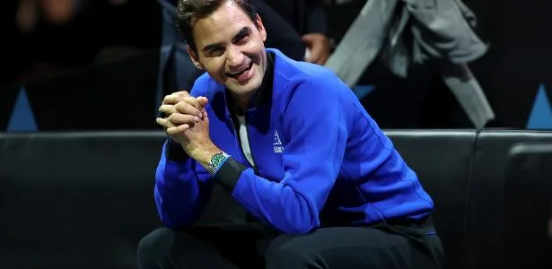 Federer deixa de ser bilionário após queda em ações de empresa, diz Forbes