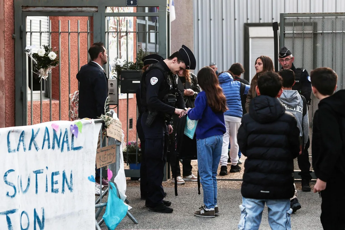 Fusillade au collège d’Aubagne : le suspect de 14 ans écroué, un deuxième adolescent présenté à la justice... Ce que l’on sait