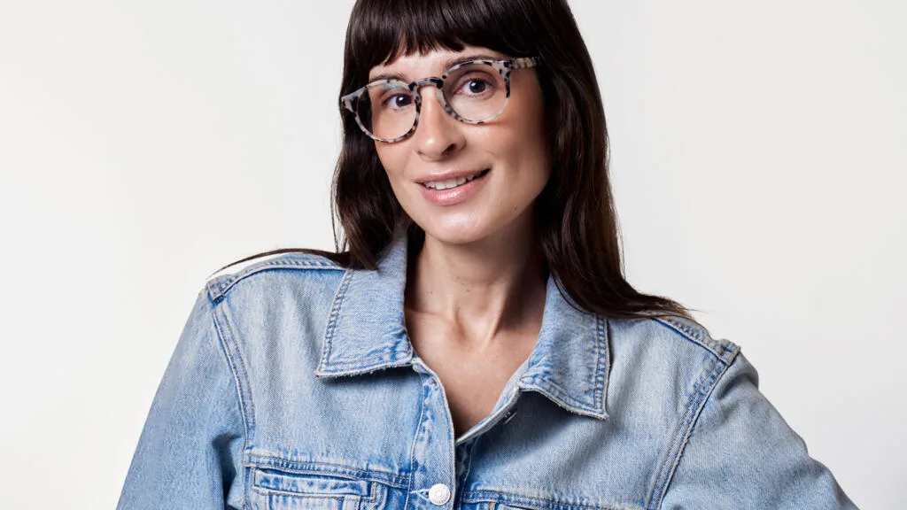 Camila Fremder apresenta 'É noia minha?' pela primeira vez na Europa