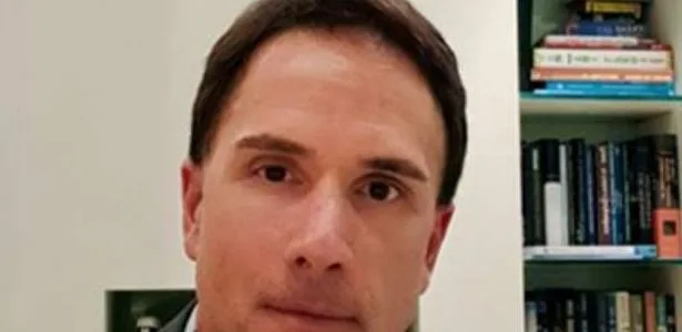 Juiz da Lava Jato é punido por suspeita de furto de champanhe