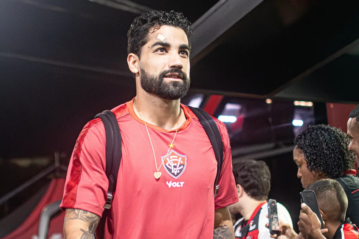 Em boa fase, Brítez joga no sacrifício e ganha moral com Jair Ventura