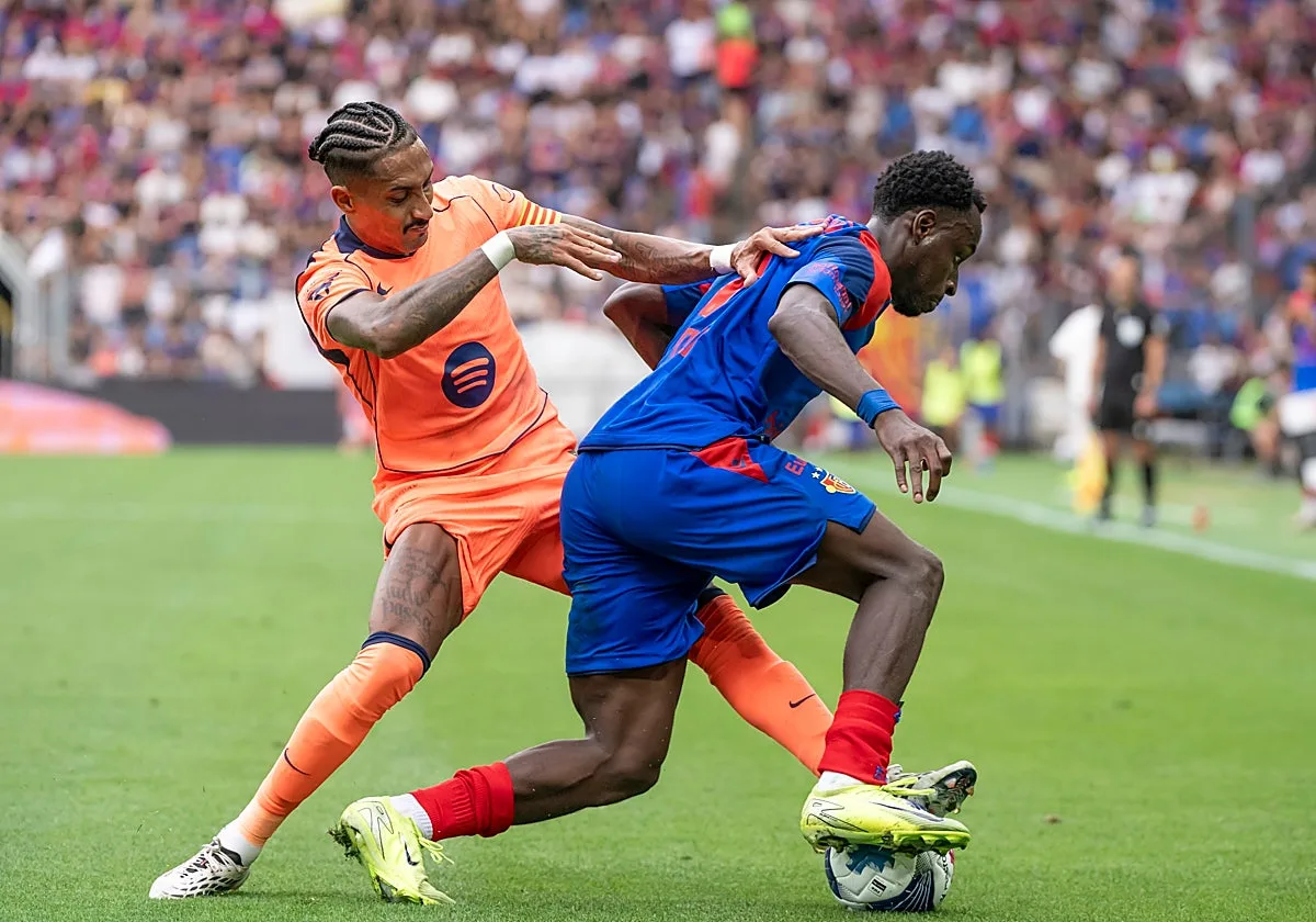 Abdelkarim y Bisiwu son el 9 que Flick buscaba