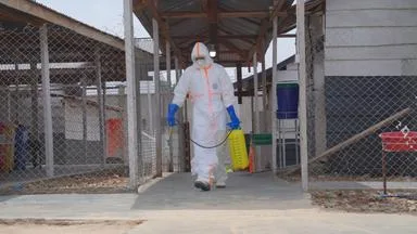 Ebola: Was eine deutsche Ärztin in der "Red Zone" erlebt
