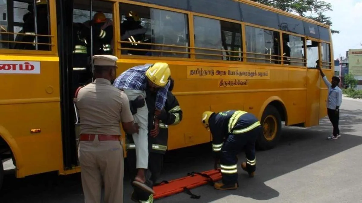 Hands-on training on ‘Golden Hour’ organised as part of World Trauma Day