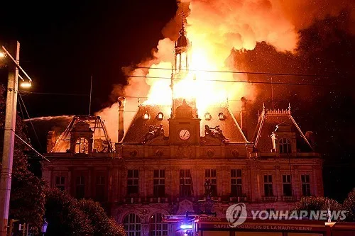 유럽 시위 들불…고물가·주택난·부실교육에 '못 살겠다' 폭발