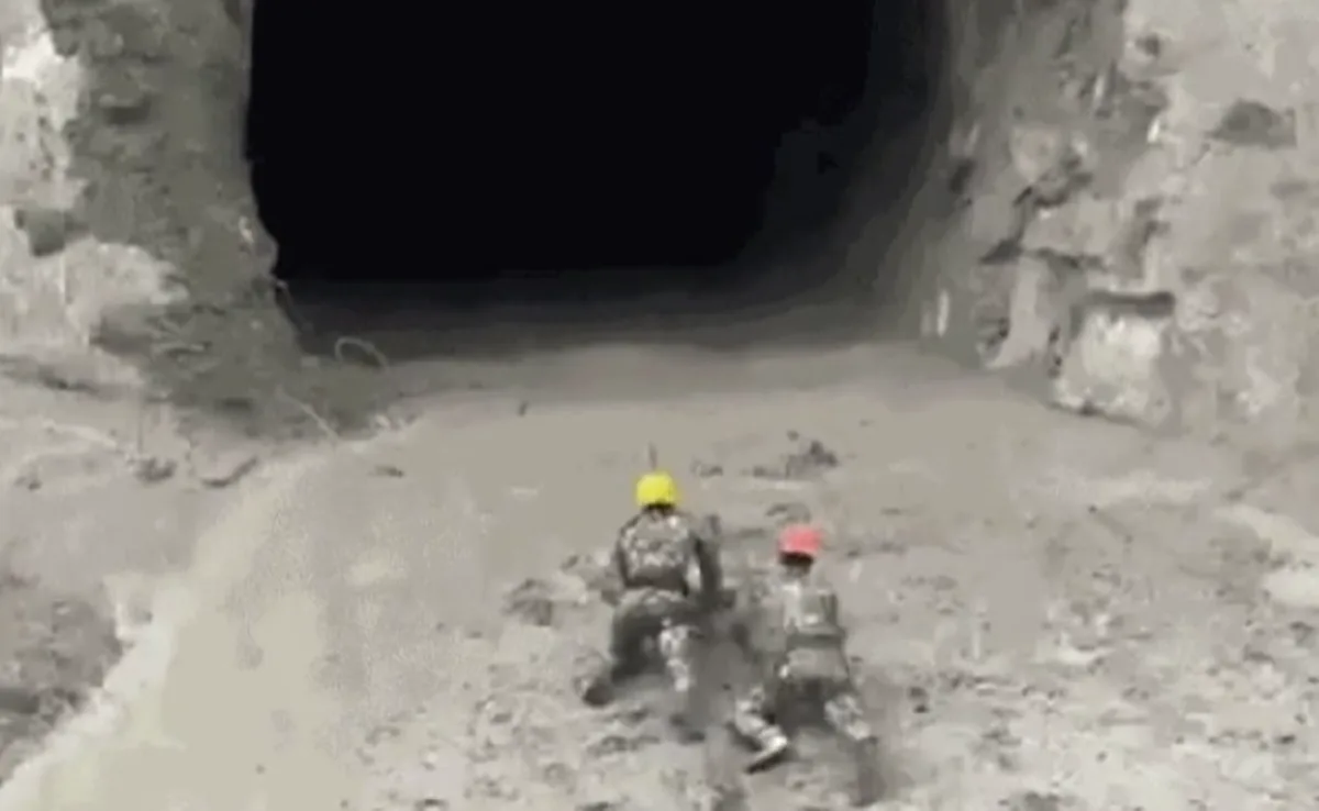 Exército nepalês resgata 350 presos em túnel
