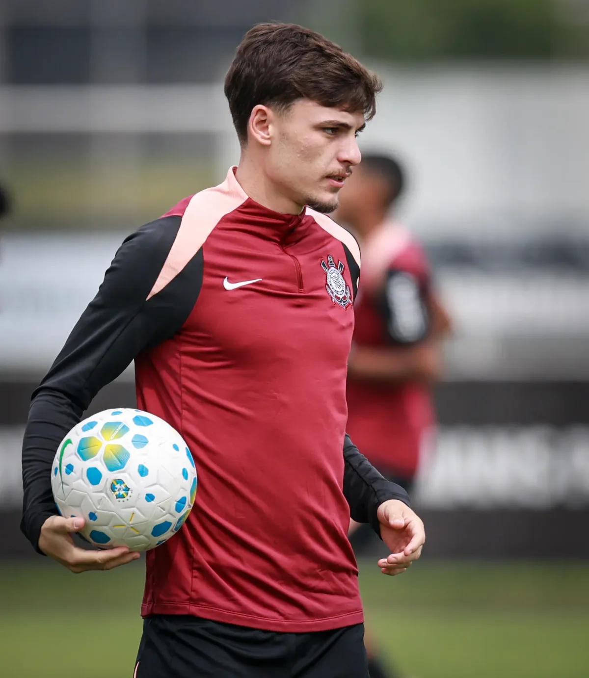 Com fico de André, venda de Bidon vira solução para crise financeira do Corinthians