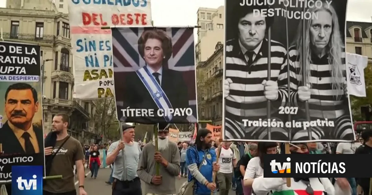 "Marcha da indignação". Milhares saem à rua em Buenos Aires e noutras cidades argentinas contra austeridade de Milei