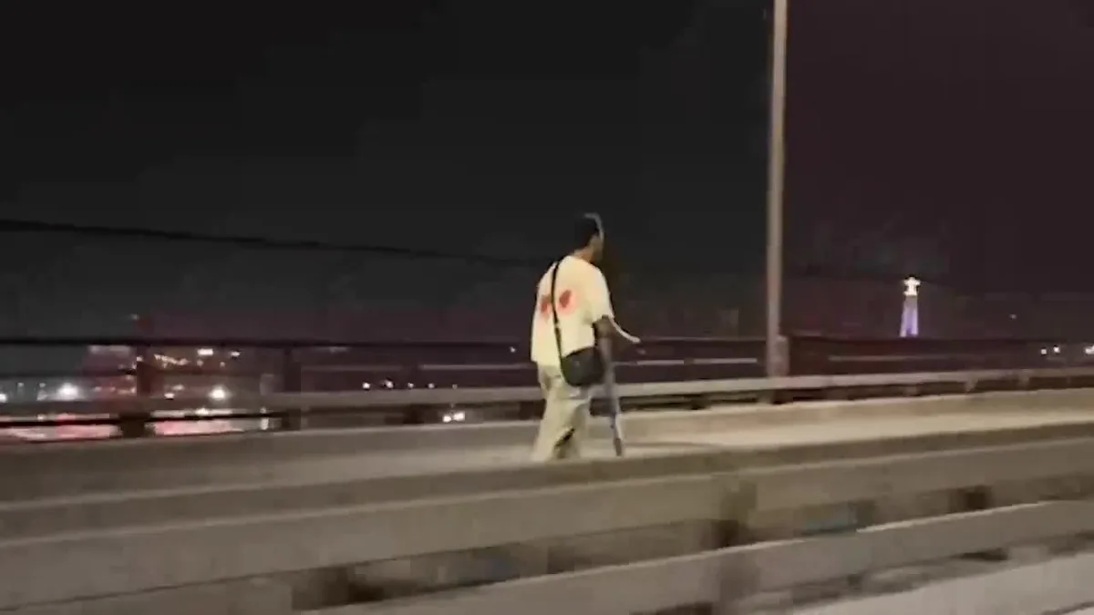 Jovem apanhado a circular em trotinete na Ponte 25 de Abril (em contramão)