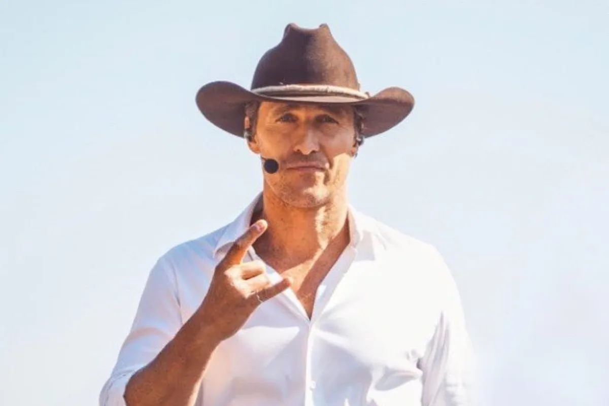 El actor de Texas Matthew McConaughey reveló cómo nombrar a Jennifer Lopez lo salvó de un “gran problema” en México