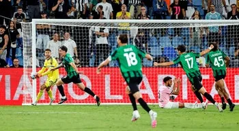 "Traição" de Adzic impõe primeira derrota à Juventus