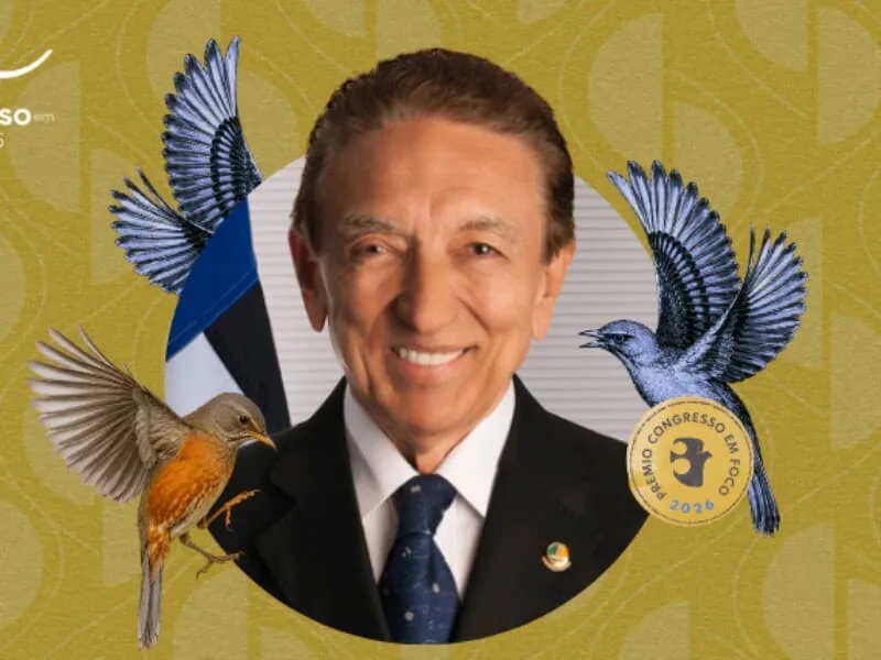 Édison Lobão é homenageado como Parlamentar Emérito no Prêmio