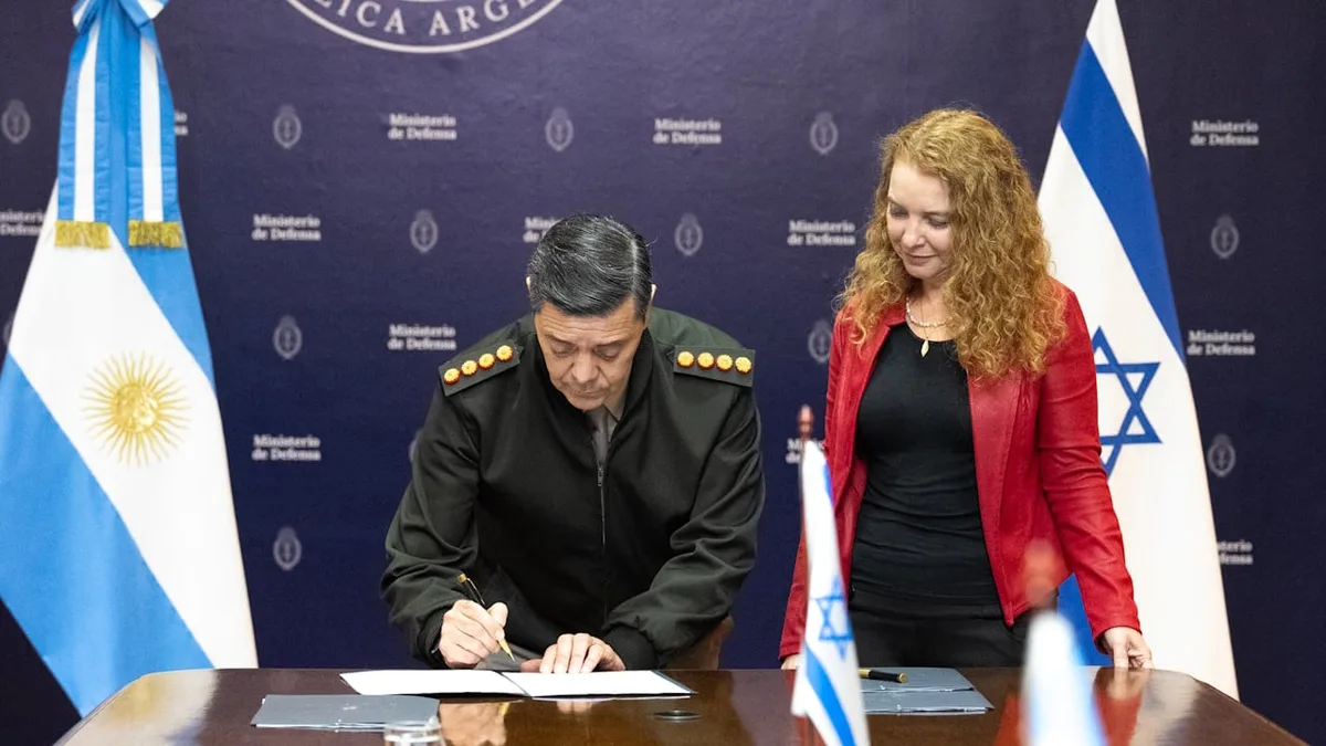 Argentina e Israel firmaron un memorándum de cooperación en defensa: qué implica y qué armamento podría incorporar el país