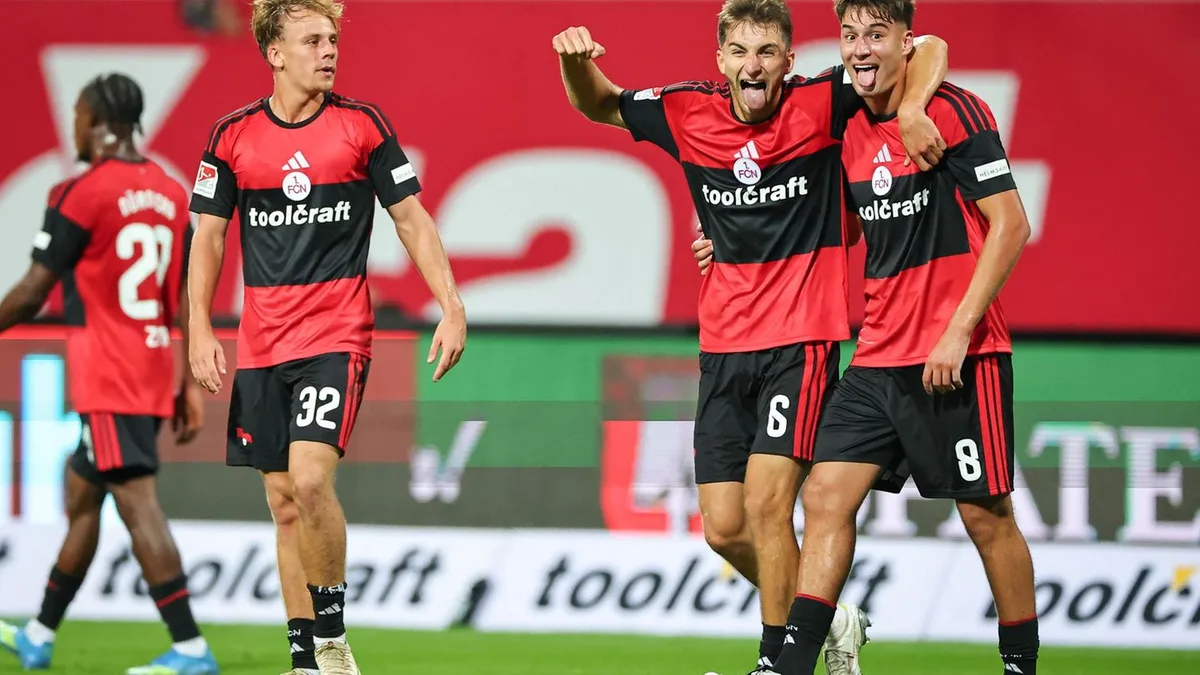 2. Fußball-Bundesliga: 1. FC Nürnberg stellt Startrekord ein - Stürmer Zoma bleibt