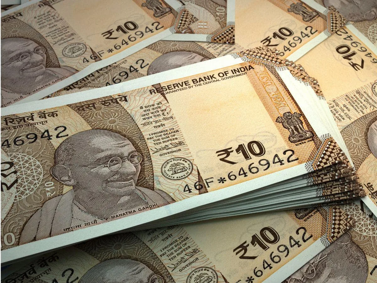 S&P 500 up 14%, rupee down 5.7% in 10 months: Should Indians buy US stocks?