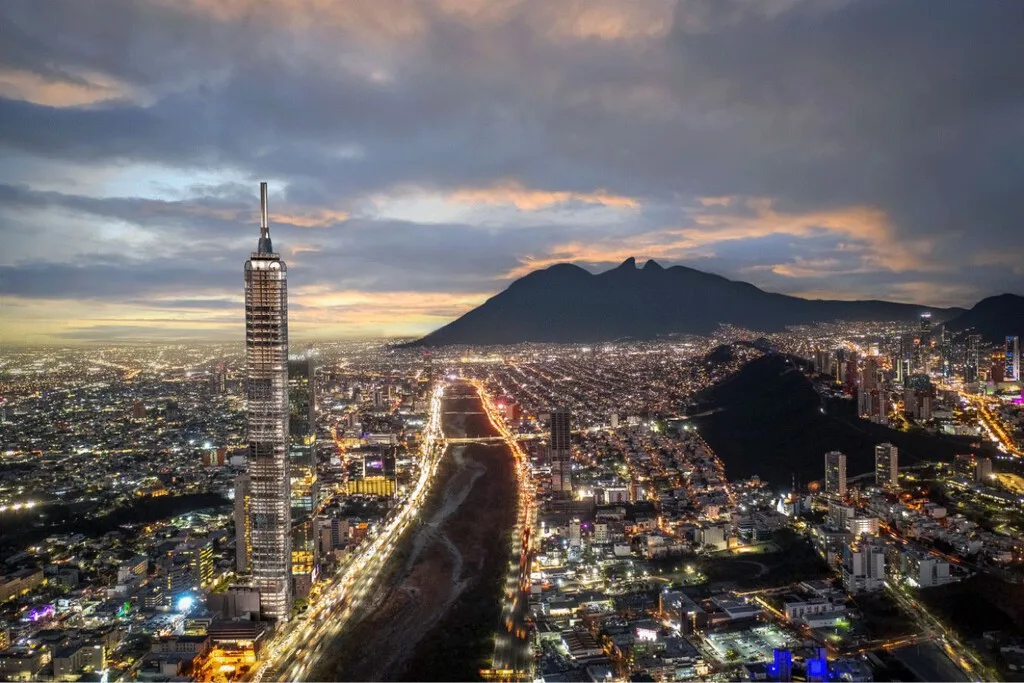 México tocará el cielo con el edificio más grande e impresionante de toda América: la Torre Rise