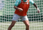 Gustavo Gómez não tem fratura no punho e poderá jogar contra Corinthians