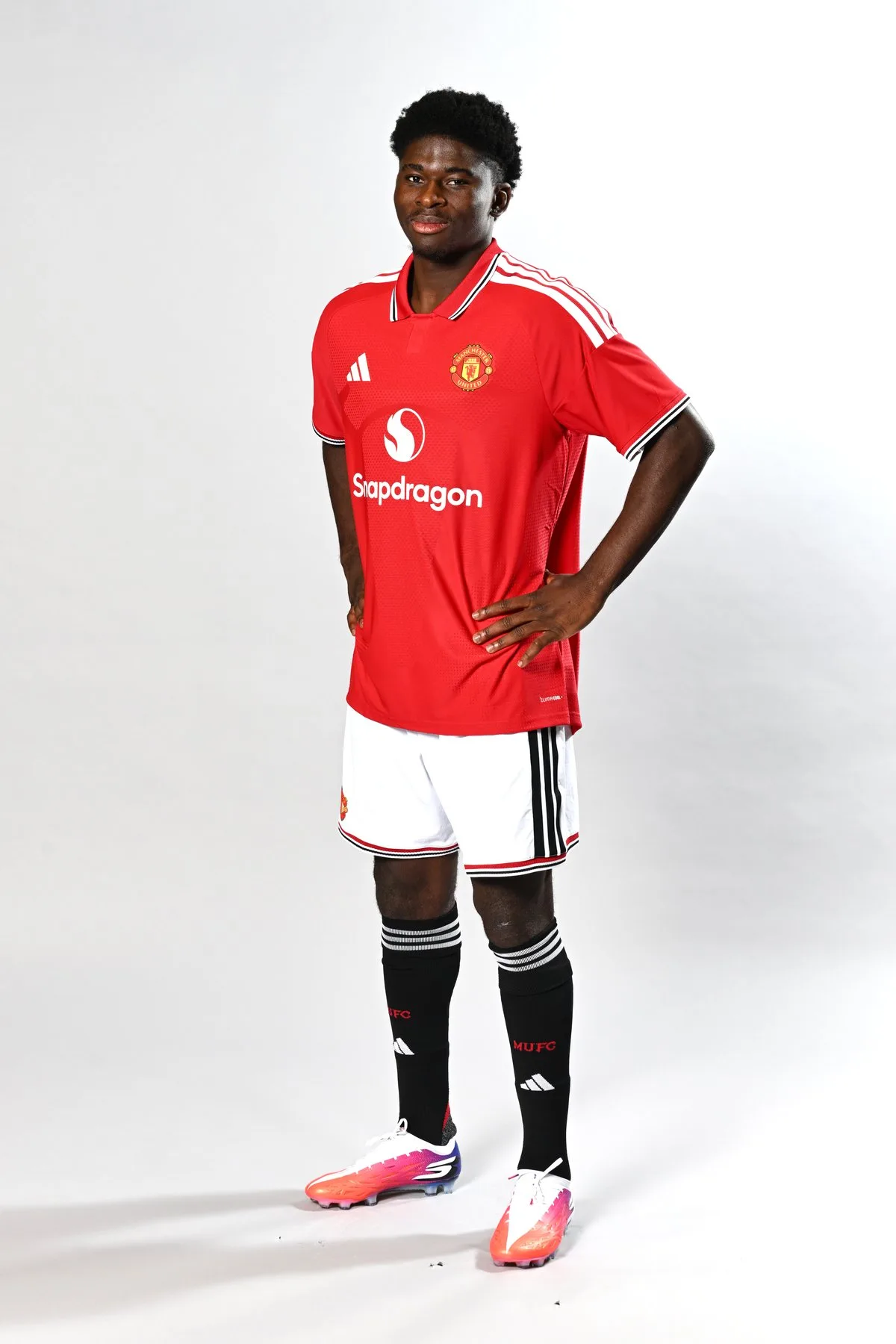 What number will Carlos Baleba wear at Manchester United? New signing follows in legends' footsteps