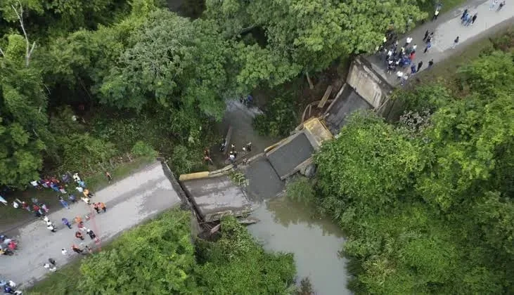 Colapso del puente El Pao deja aislado el sur de Aragua y corta conexión con Guárico