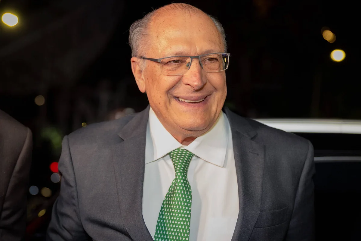 Lula deve sancionar projeto que estimula a indústria de fertilizantes, diz Alckmin