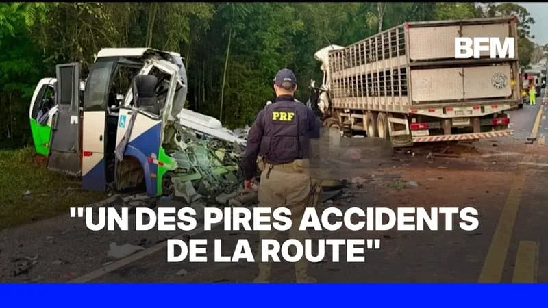 Brésil: au moins 23 morts dans une collision frontale entre un bus et un camion