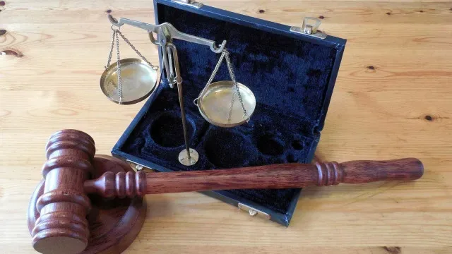 Adiado julgamento de funcionária que reclama 161 mil euros a têxtil