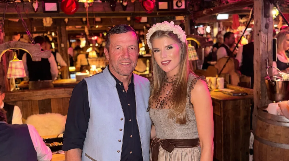 Las curiosas fotos de Lothar Mattähus y su novia de 27 años Theresa Sommer en el Oktoberfest: “Estaban acaramelados”
