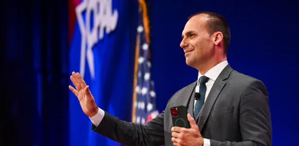 Eduardo Bolsonaro: Mendonça representa último suspiro do STF