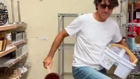 Katy Perry & Justin Trudeau - Tanz-Einlage im Baumarkt