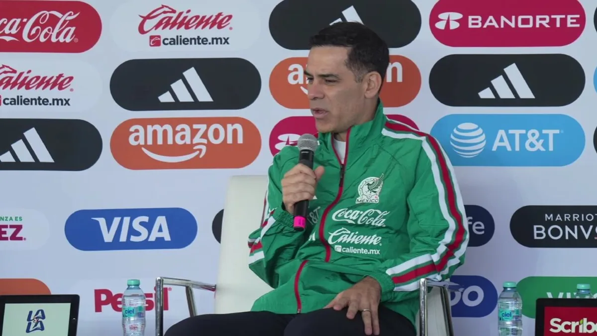 Rafa Márquez respalda a Edson Álvarez durante su presentación a la Selección Mexicana