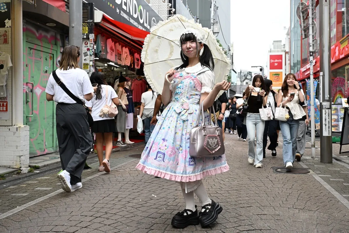 Teatro feminista japonês combate a misoginia com moda “fofa”