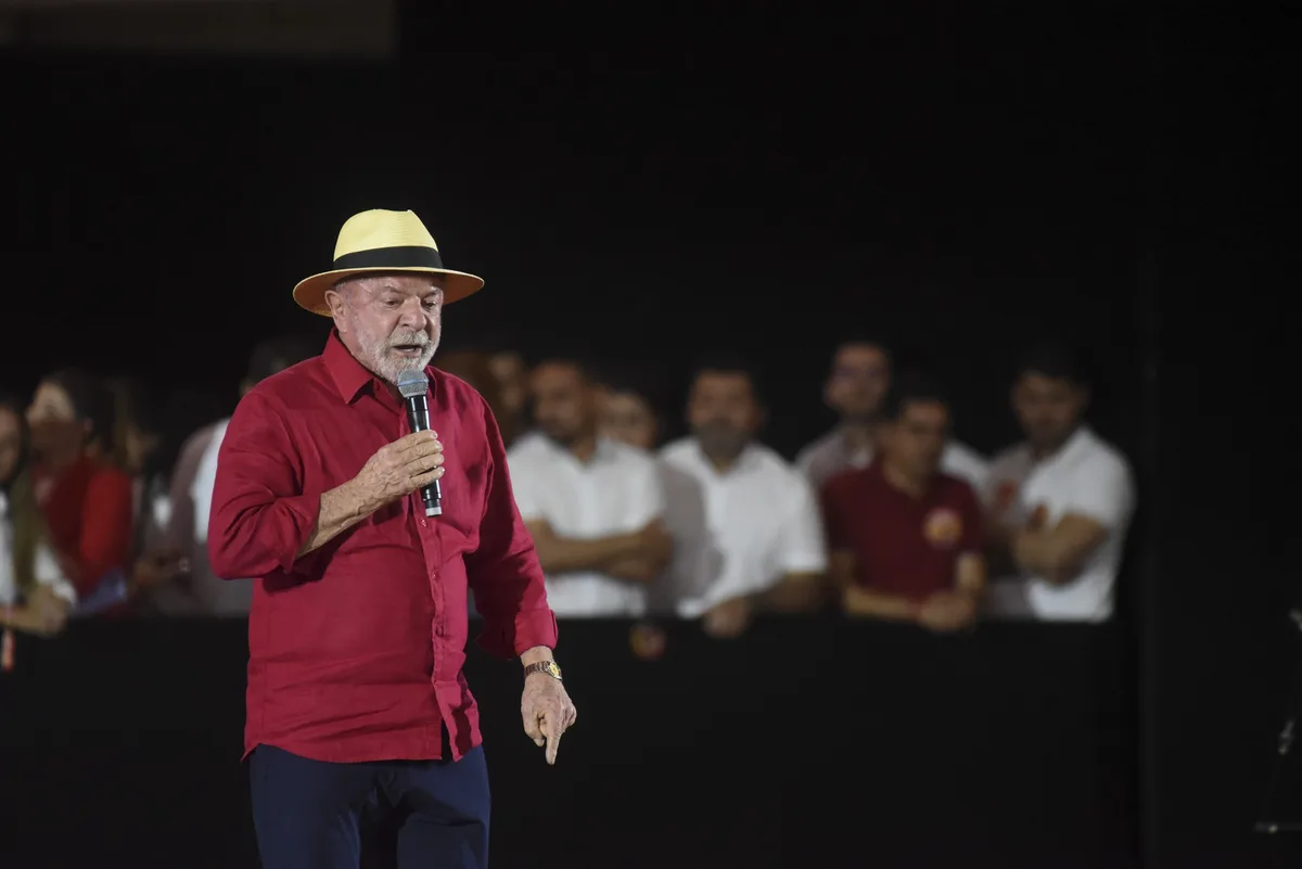 PT não desistiu do apoio do Centrão no primeiro turno, mesmo com neutralidade dos principais partidos