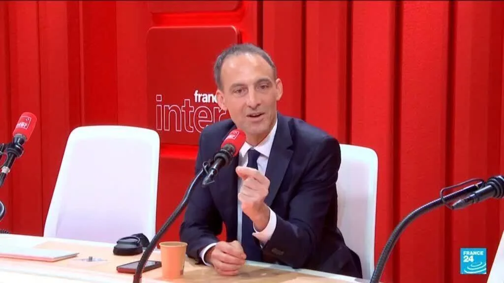 France : après la primaire, Raphaël Glucksmann face au casse-tête de la gauche