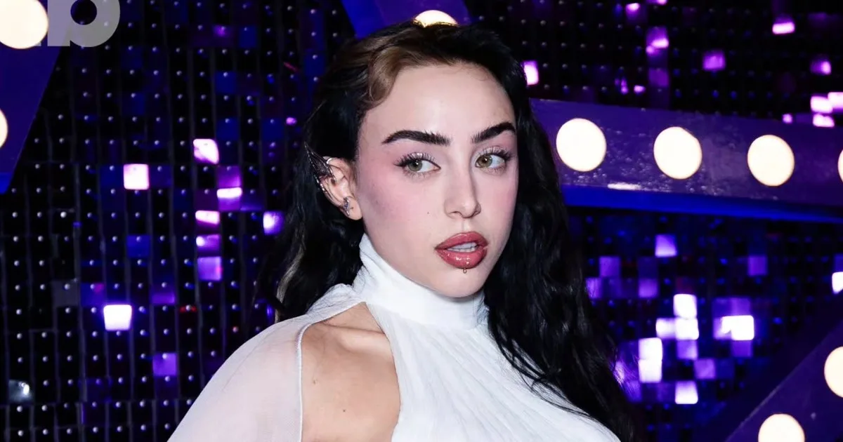 Los looks del estreno de Popstars: del total white de Nicki Nicole al vestido Y2K de Juli Poggio