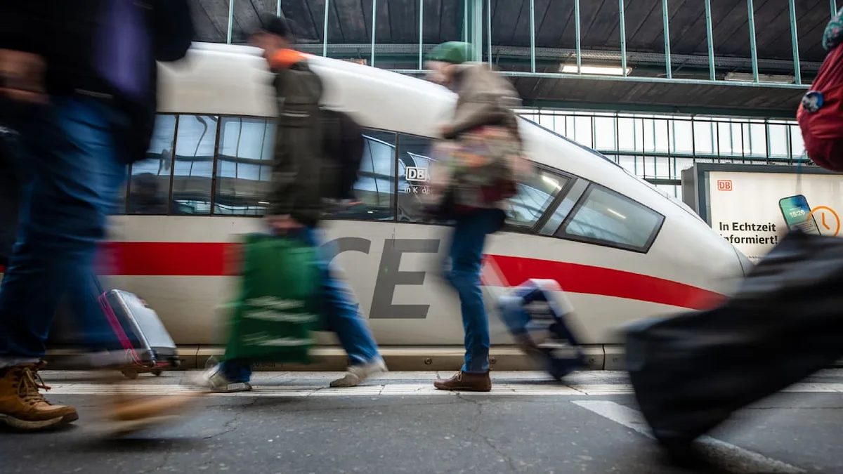Bahn lockt mit 6,99-Euro-Tickets - „Wer jetzt bucht, der spart Weihnachten“