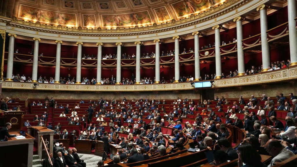 Le budget entre dans l'hémicycle mardi, la présidentielle aussi