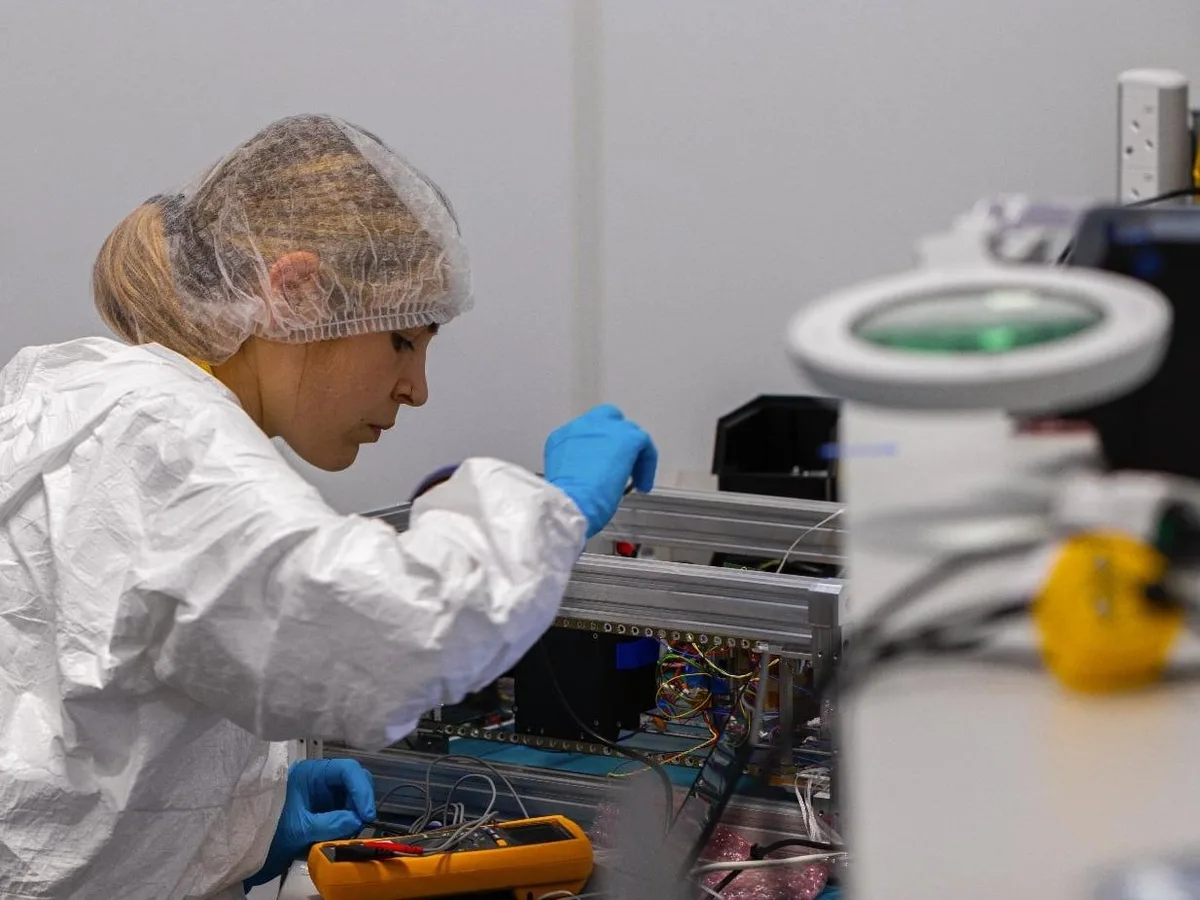 Open Cosmos logra captar 300 millones de financiación para ampliar la fabricación en serie de sus satélites espaciales