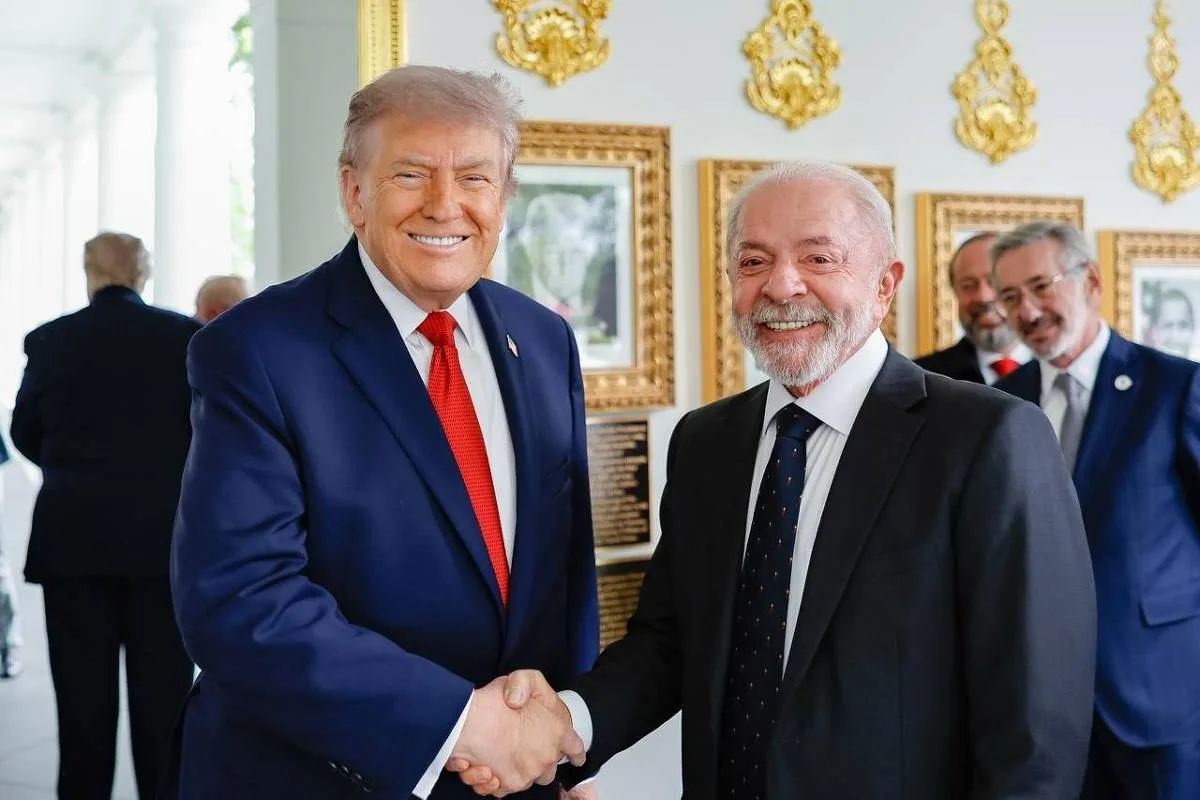 Lula defendeu sistema eleitoral brasileiro durante conversa com Trump