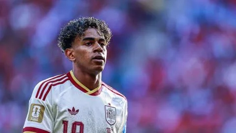 MÃ¡s allÃ¡ del insulto: Lamine Yamal seÃ±ala el racismo que se normaliza alrededor del fÃºtbol