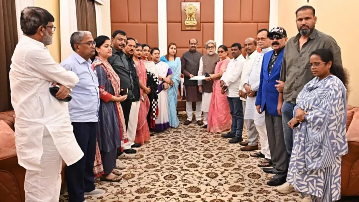 Lok Sabha’s 7-day deadline for TMC rebels to reply to disqualification push