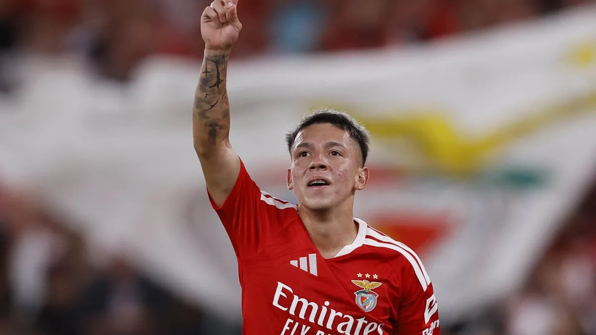 A nova (e melhor) cara de Prestianni com Marco Silva: o jogador que "dar a vida" pelo Benfica