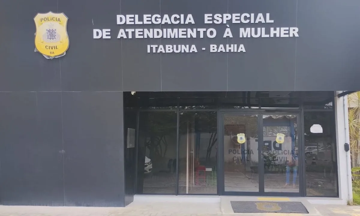 Homem é preso após perseguir ex-companheira e divulgar panfletos difamatórios contra a vítima em cidade da Bahia